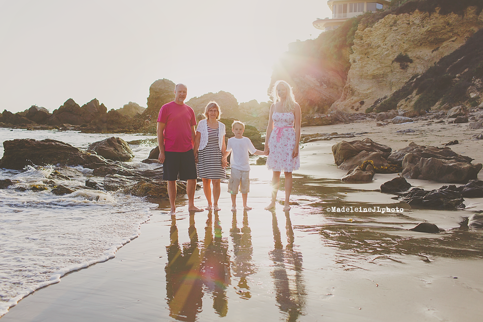 Extended family beach session Corona del Mar beach. Orange County family photographer Beach session. Orange County, los angeles, san diego, inland empire family children kids couples senior photographer